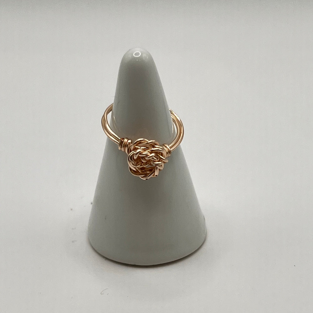 
                  
                    Sibay Studio: Wire Ring
                  
                